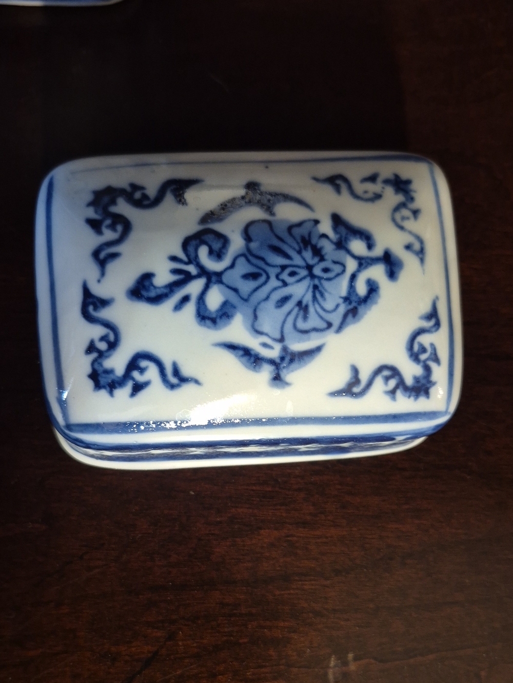 Vintge Chinese Canister, Blue and White Ceramic Tea Canister - Classic Home Art - Picture 4 of 8